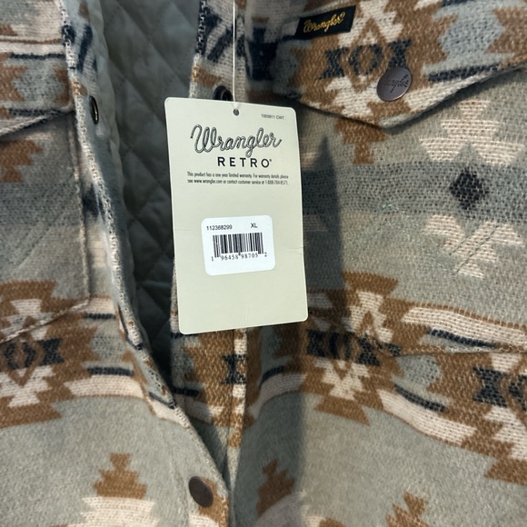 Women’s Aztec Patterned Wrangler Retro - Picture 2 of 6